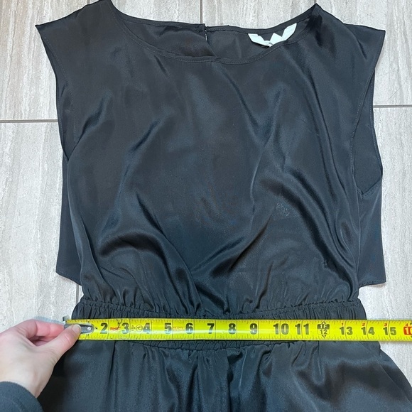 BCBGeneration Black NEW WITH TAGS Open Back Romper Size Medium - Picture 2 of 5